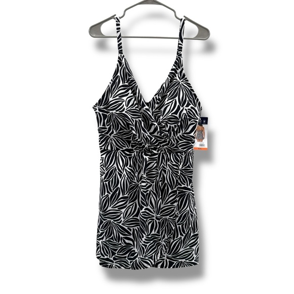 Lands’ End NWT‎ Swim Dress Women’s Size XXL Black White Leaf Print One Piece - Picture 1 of 10